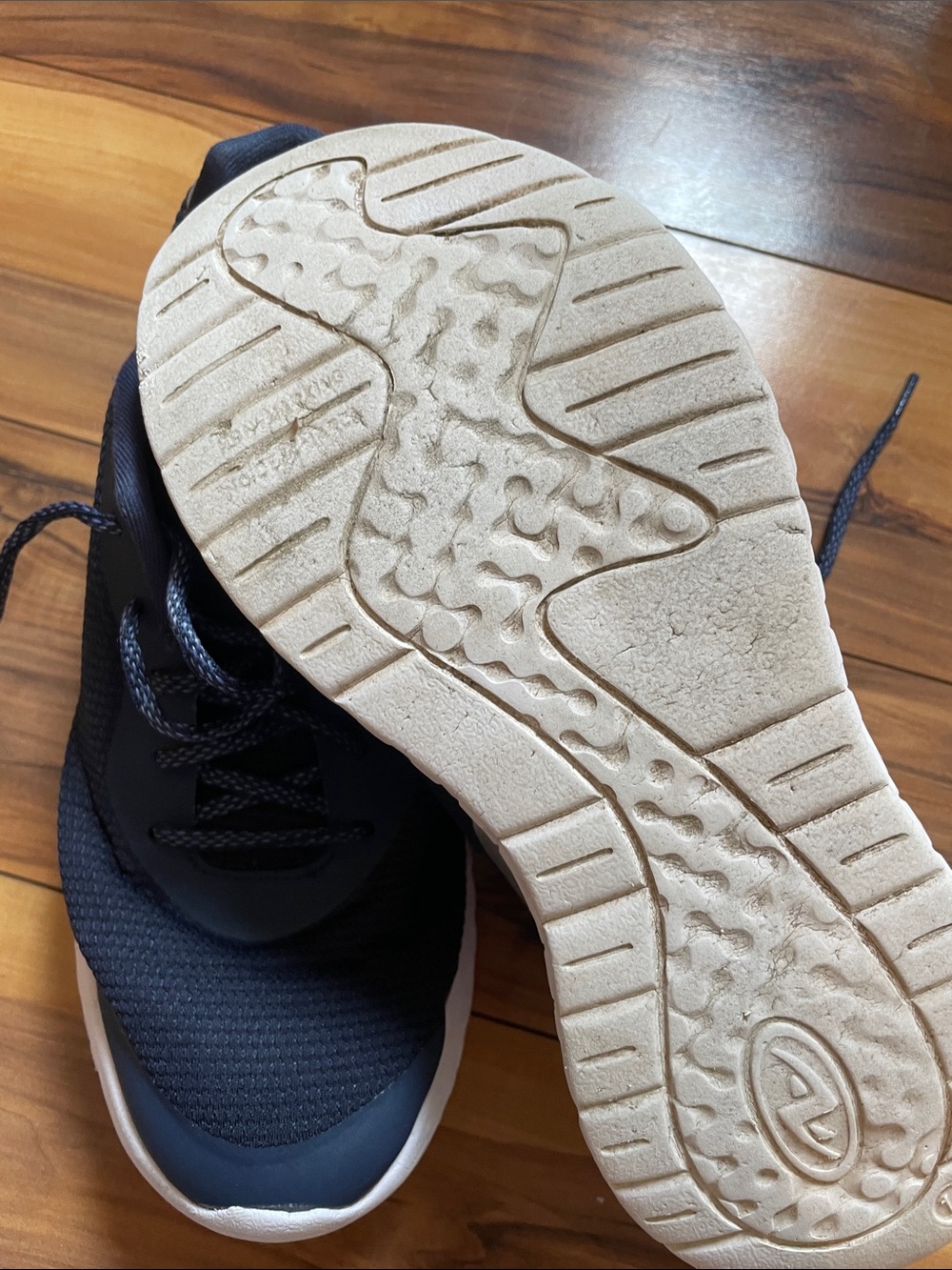 Athletic Works Navy Mesh Athletic  Sneaker - women’s Size 10 - Picture 3 of 4